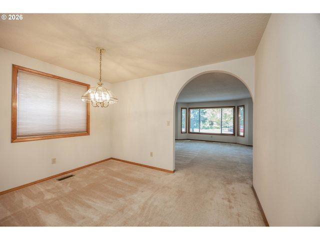 11020 Ne PRESCOTT St, Portland, OR 97220