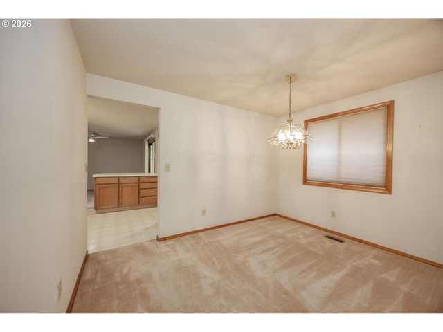 11020 Ne PRESCOTT St, Portland, OR 97220