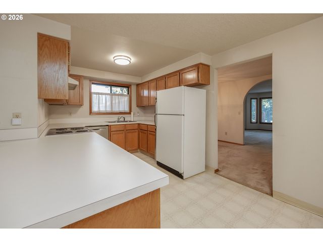 11020 Ne PRESCOTT St, Portland, OR 97220