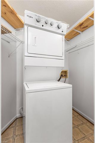 104 Corwin Cir, Hampton, VA 23666