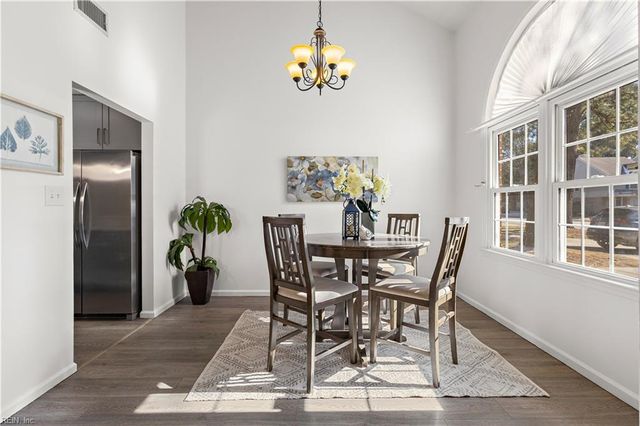 104 Corwin Cir, Hampton, VA 23666