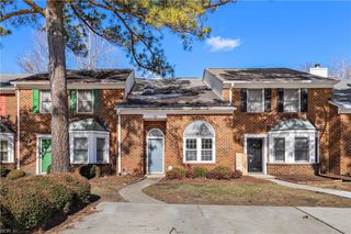 104 Corwin Cir, Hampton, VA 23666