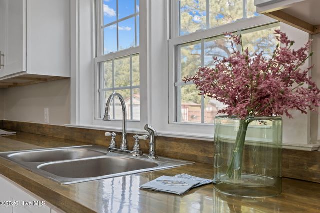 812 Grimes Road, Washington, NC 27889