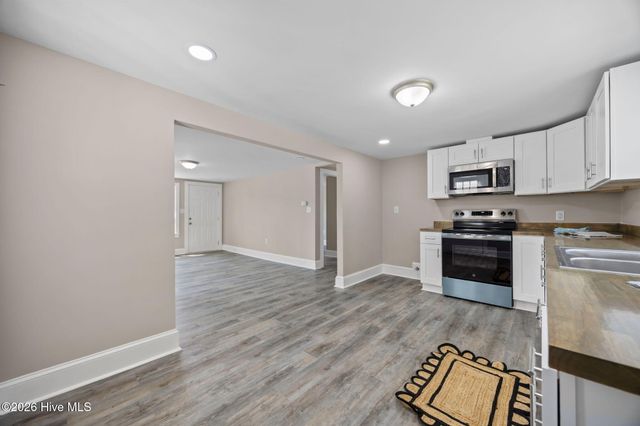 812 Grimes Road, Washington, NC 27889