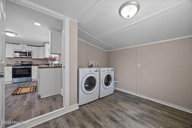 812 Grimes Road, Washington, NC 27889