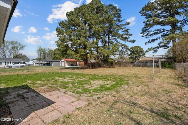 812 Grimes Road, Washington, NC 27889