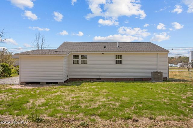 812 Grimes Road, Washington, NC 27889