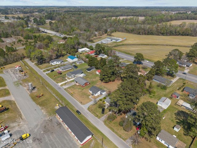 812 Grimes Road, Washington, NC 27889