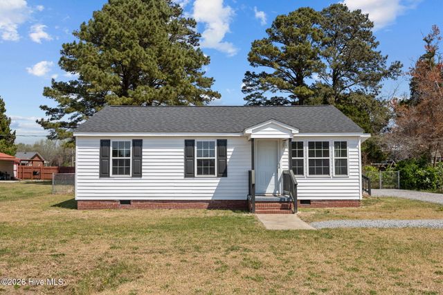 812 Grimes Road, Washington, NC 27889