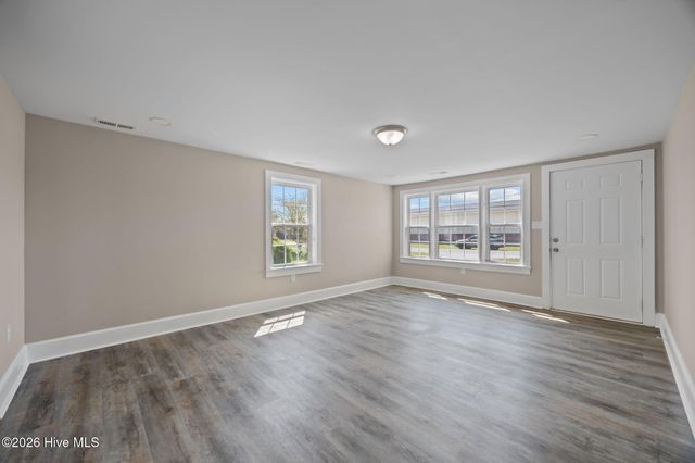 812 Grimes Road, Washington, NC 27889