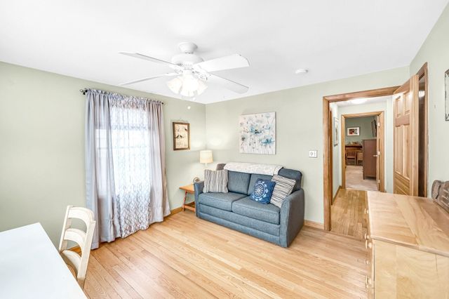 24 Laurel Street, Brattleboro, VT 05301