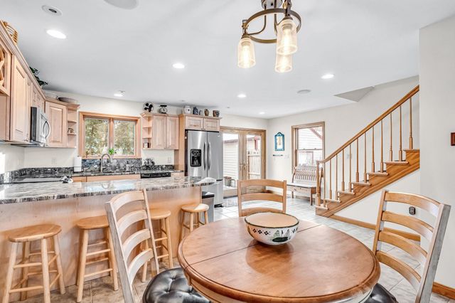 24 Laurel Street, Brattleboro, VT 05301