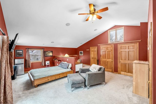 24 Laurel Street, Brattleboro, VT 05301