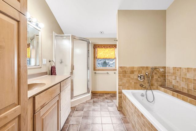 24 Laurel Street, Brattleboro, VT 05301