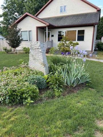 24 Laurel Street, Brattleboro, VT 05301