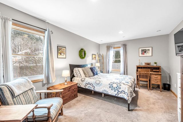 24 Laurel Street, Brattleboro, VT 05301