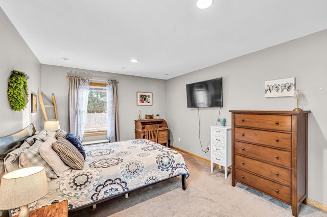 24 Laurel Street, Brattleboro, VT 05301