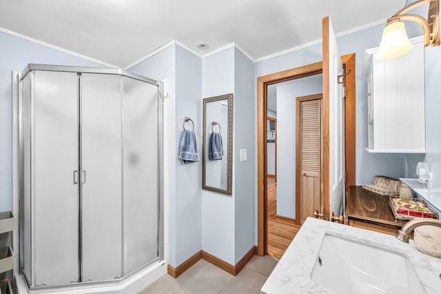 24 Laurel Street, Brattleboro, VT 05301