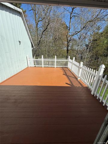 38 Laura Lane, Kiamesha Lake, NY 12751