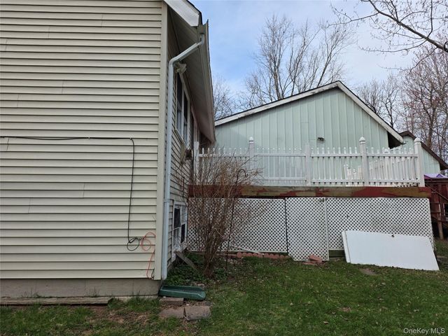 38 Laura Lane, Kiamesha Lake, NY 12751