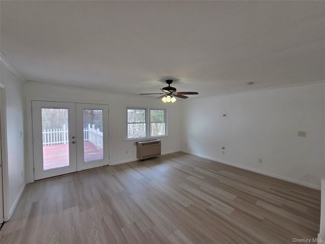 38 Laura Lane, Kiamesha Lake, NY 12751