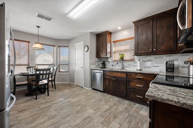 521 E Oak Street, Aledo, TX 76008