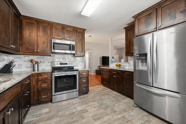 521 E Oak Street, Aledo, TX 76008