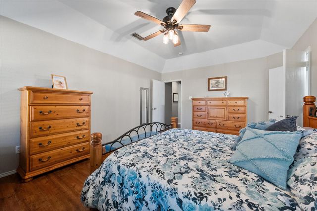 521 E Oak Street, Aledo, TX 76008