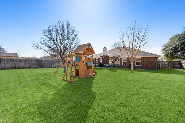 521 E Oak Street, Aledo, TX 76008