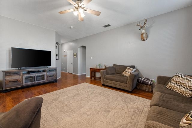 521 E Oak Street, Aledo, TX 76008