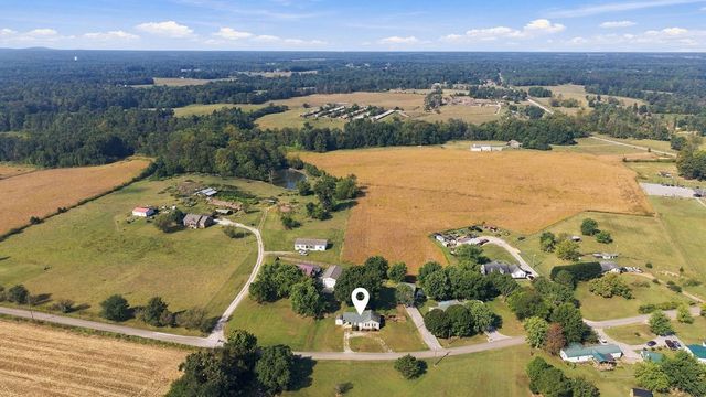 29 Ellis Childress Rd, Fayetteville, TN 37334