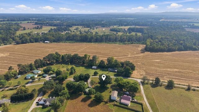 29 Ellis Childress Rd, Fayetteville, TN 37334