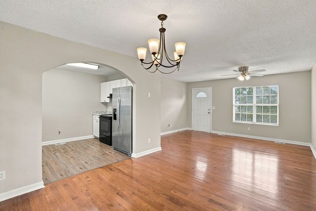 29 Ellis Childress Rd, Fayetteville, TN 37334