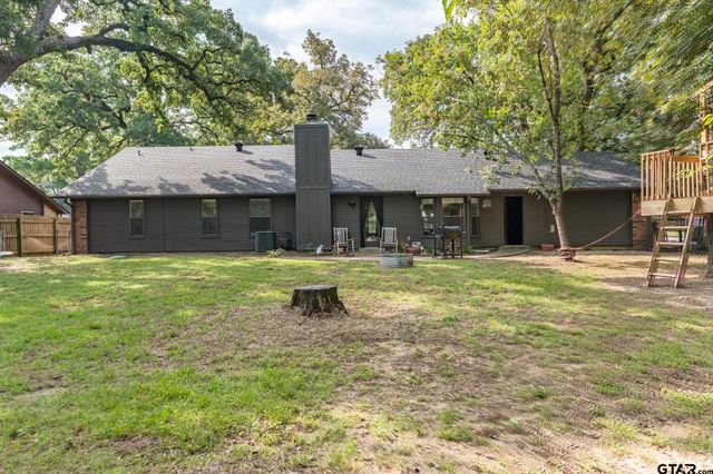 3698 Holly Ln, Flint, TX 75762