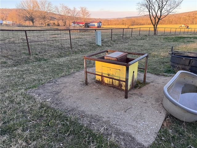 204 Madison 6601 Street, Huntsville, AR 72740