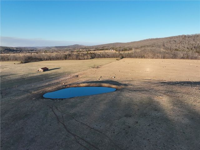 204 Madison 6601 Street, Huntsville, AR 72740