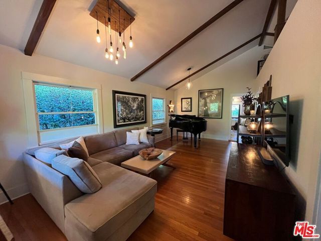 1315 N McCadden Place, Los Angeles, CA 90028