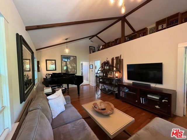 1315 N McCadden Place, Los Angeles, CA 90028