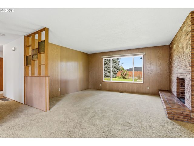 9925 Sw INEZ St, Portland, OR 97224