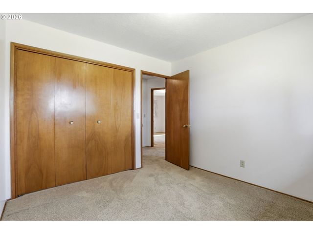 9925 Sw INEZ St, Portland, OR 97224