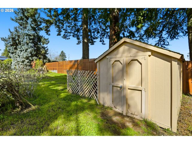 9925 Sw INEZ St, Portland, OR 97224