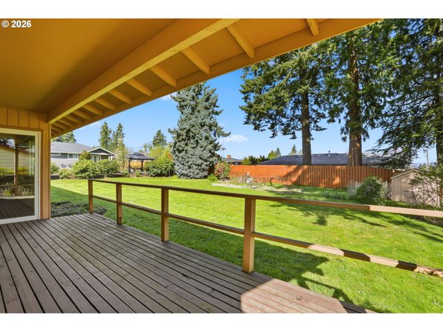 9925 Sw INEZ St, Portland, OR 97224