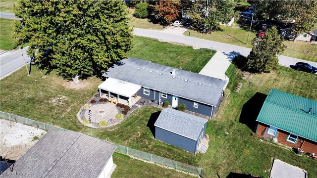 12104 Alton Drive, Grafton, OH 44044