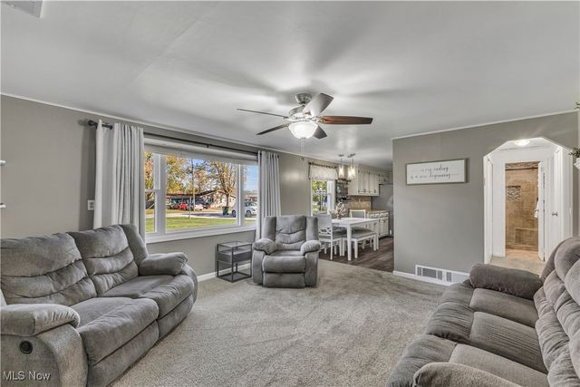 12104 Alton Drive, Grafton, OH 44044