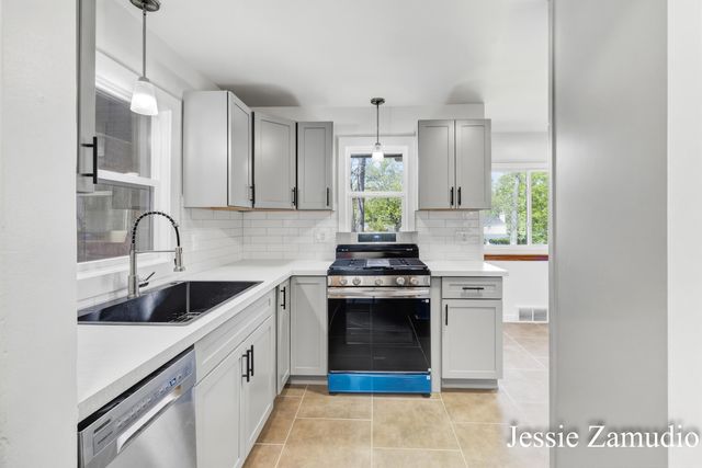 3041 Giddings Avenue Se, City Of Grand Rapids, MI 49508