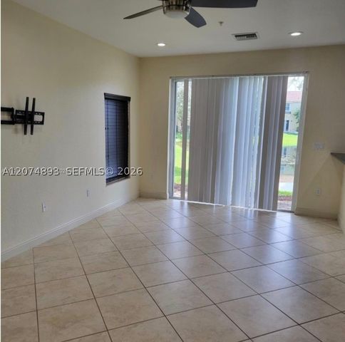2851 W Prospect Rd 1006, Tamarac, FL 33309