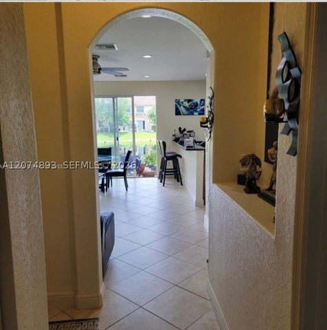 2851 W Prospect Rd 1006, Tamarac, FL 33309