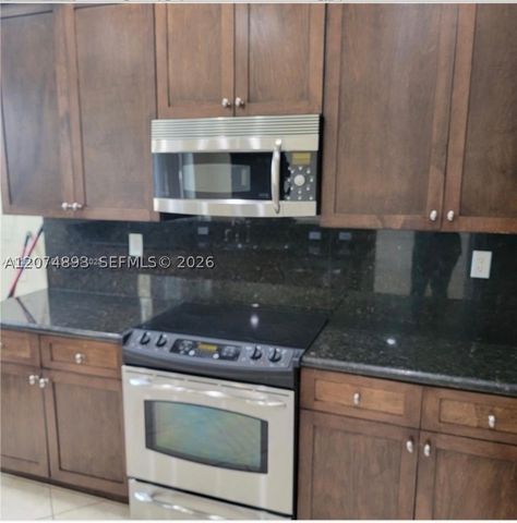 2851 W Prospect Rd 1006, Tamarac, FL 33309