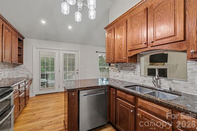 1436 20th Avenue Place NE, Hickory, NC 28601