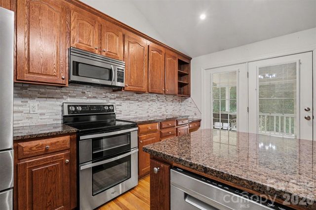 1436 20th Avenue Place NE, Hickory, NC 28601
